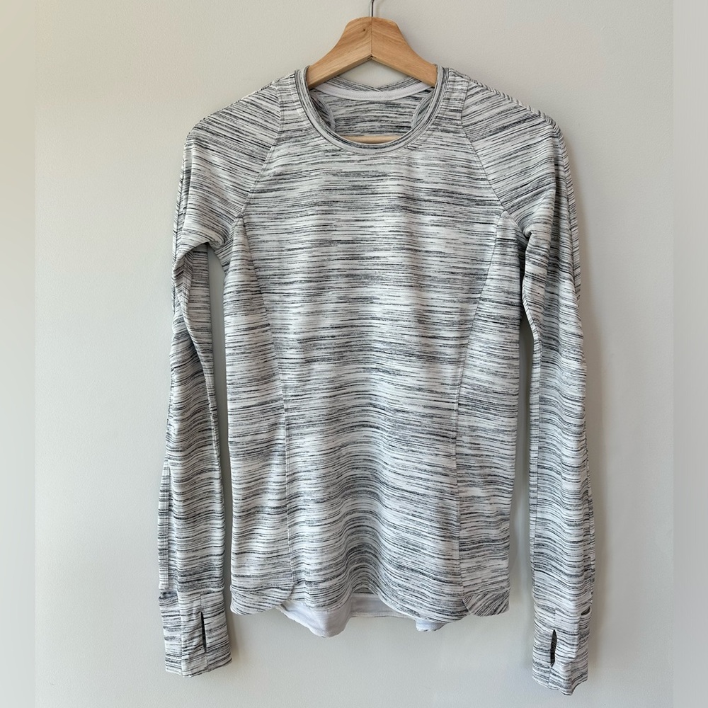 Lululemon Runderful Long Sleeve (size 6, Space Dye Camo White Silver Spoon)